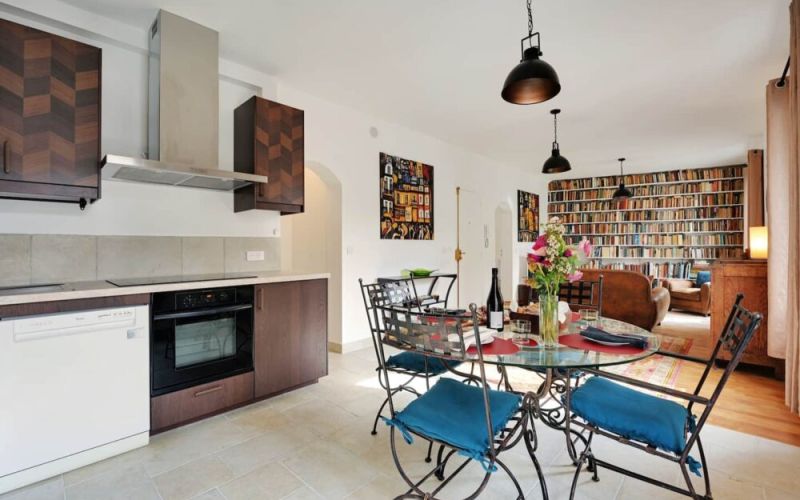 Fully renovated apartment in Montmartre