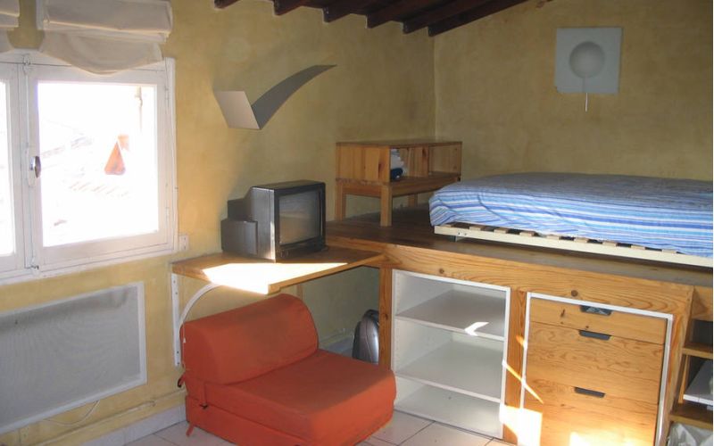 Historic center, top floor w/ view