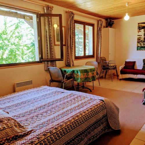 Downstairs large bedroom